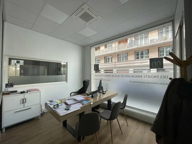 Local commercial dans Lyon à louer - Photo de l’immeuble – Image 1 sur 5