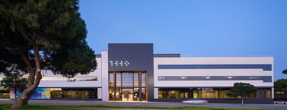 1440 S Sepulveda Blvd, Los Angeles, CA à louer - Photo de l’immeuble – Image 2 sur 14