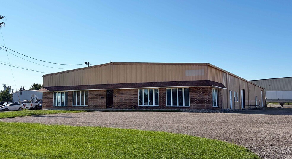 3260 Homeward Way, Fairfield, OH à louer - Photo de l’immeuble – Image 1 sur 6
