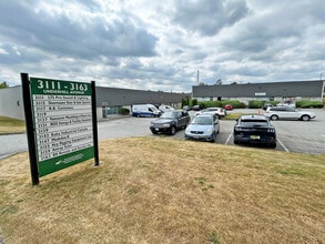 3111-3163 Underhill Ave, Burnaby, BC à louer Photo intérieure– Image 2 sur 4
