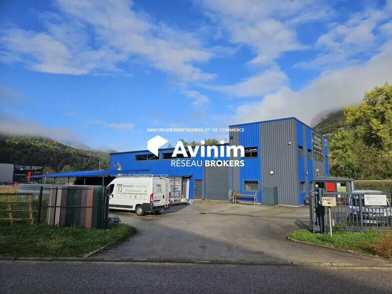 Industriel/Logistique dans Chassal-Molinges à vendre - Photo de l’immeuble – Image 2 sur 6