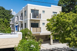 Plus de détails pour 763 SW 5th St, Miami, FL - Logement à vendre