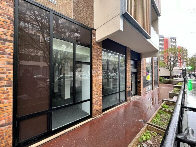 99 Avenue Gabriel Péri, Saint-Ouen-sur-Seine à louer - Photo de l’immeuble – Image 2 sur 6