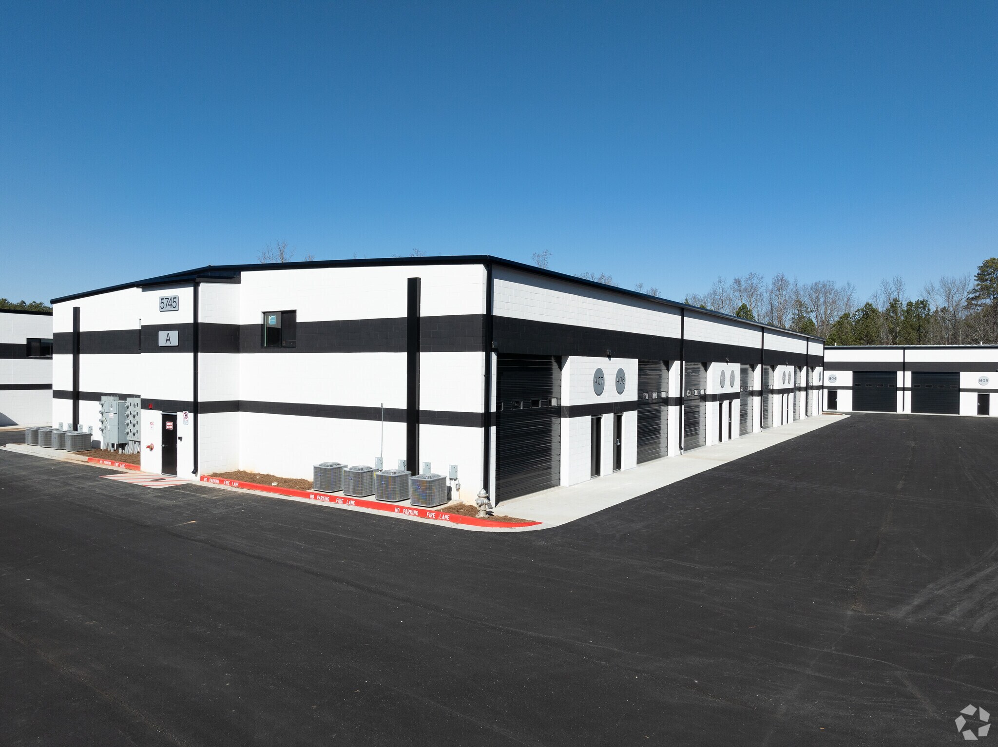 5705-5765 Stables Way, Alpharetta, GA à vendre Photo principale– Image 1 sur 31