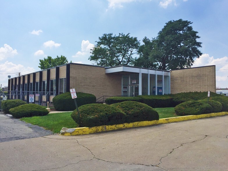 4532 S Kolin Ave, Chicago, IL à louer - Photo de l’immeuble – Image 2 sur 7