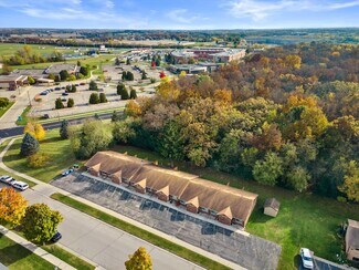 Plus de détails pour 643 Meadow Ln, Burlington, WI - Logement à vendre