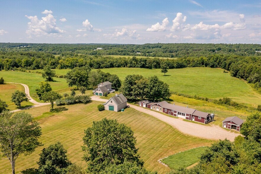 60 Danforth Rd, China, ME à vendre - Photo principale – Image 1 sur 1