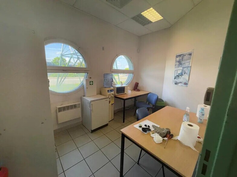 Bureau dans Bourg-en-Bresse à louer - Photo de l’immeuble – Image 3 sur 3