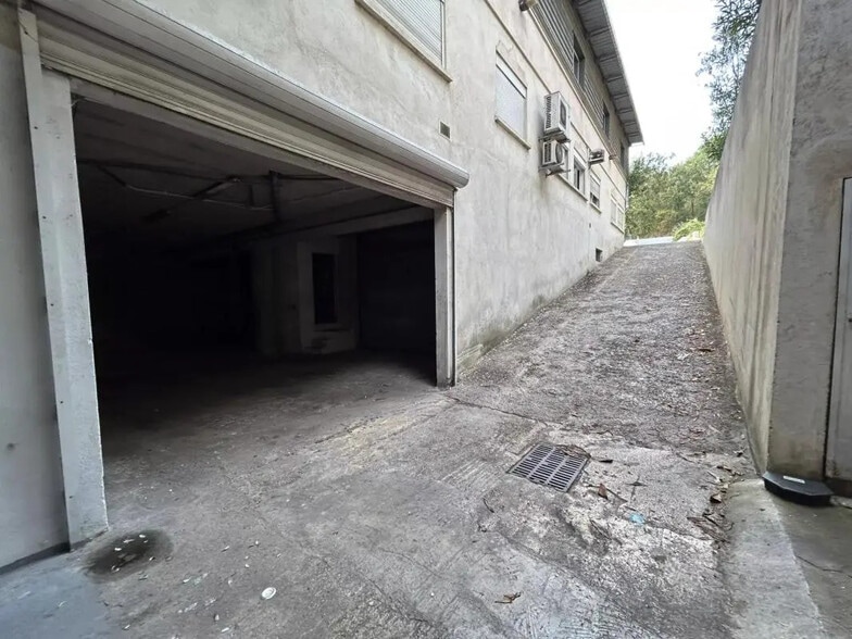 Industriel/Logistique dans Mougins à louer - Photo de l’immeuble – Image 2 sur 6