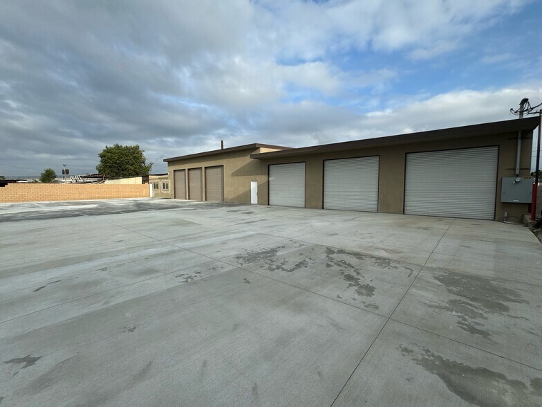 5045 E State St, Ontario, CA à louer - Photo de l’immeuble – Image 2 sur 6