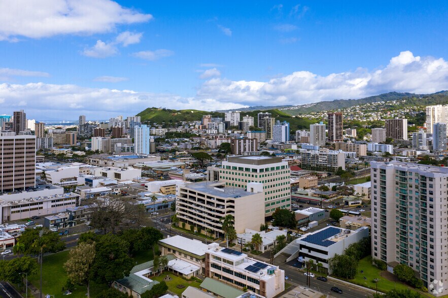 1401 S Beretania St, Honolulu, HI à louer - Aérien – Image 3 sur 18