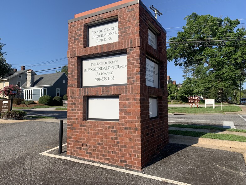 130 N Tradd St, Statesville, NC à louer - Photo de l’immeuble – Image 3 sur 19