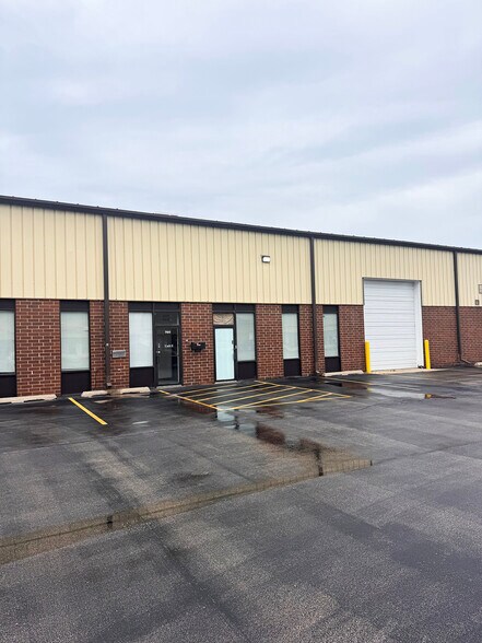 740 Industrial Dr, Cary, IL à louer - Photo de l’immeuble – Image 2 sur 12