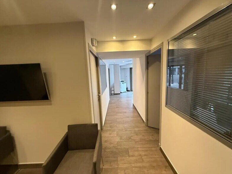 Local commercial dans Cannes à louer - Photo de l’immeuble – Image 3 sur 8