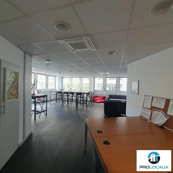 Bureau dans Grenoble à vendre - Photo de l’immeuble – Image 1 sur 12