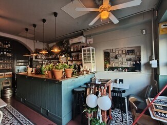 Plus de détails pour Local commercial à louer