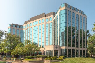 Plus de détails pour 3141 Fairview Park Dr, Falls Church, VA - Bureau, Local commercial à louer