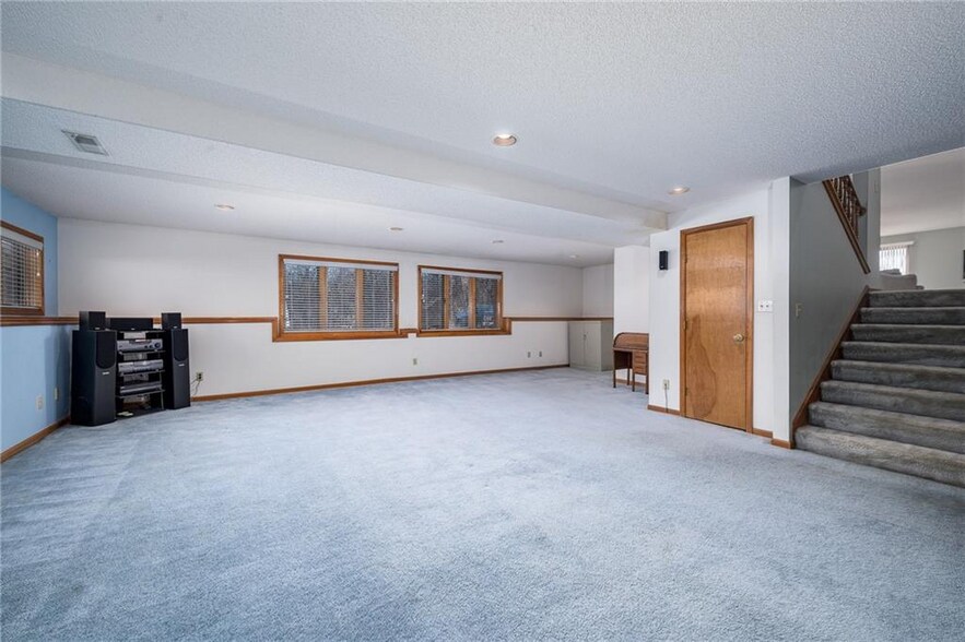 5211 Metropolitan Ave, Kansas City, KS à vendre - Photo intérieure – Image 3 sur 4