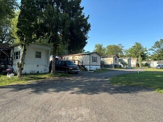 Plus de détails pour 121 Cooper Rd, Fishkill, NY - Logement à vendre