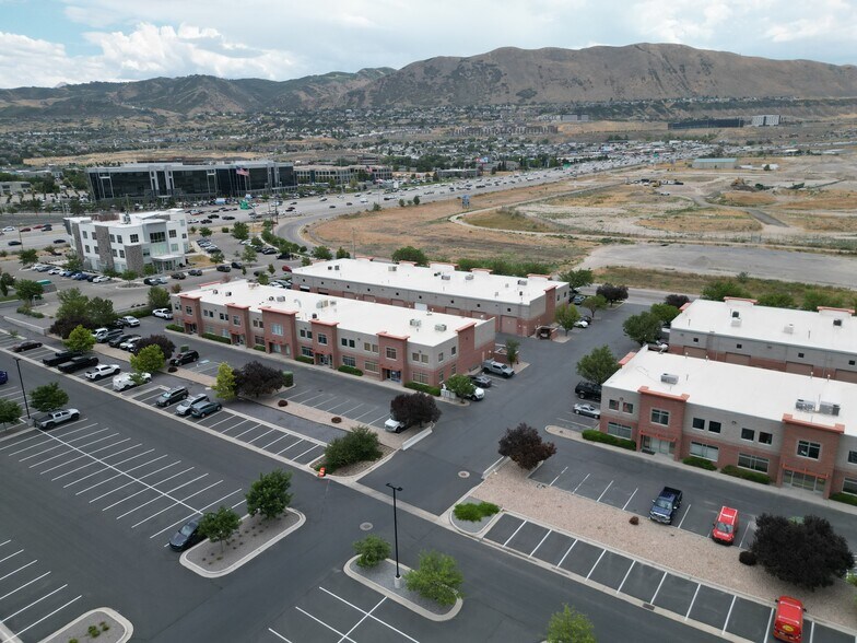 78 W 13775 S, Draper, UT à louer - Photo de l’immeuble – Image 3 sur 3