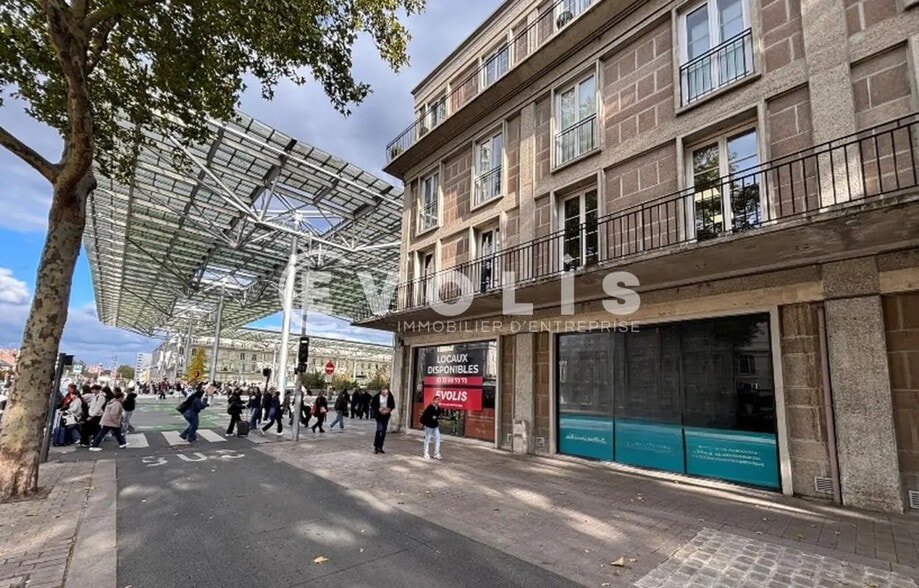 Local commercial dans Amiens à louer - Photo de l’immeuble – Image 1 sur 1