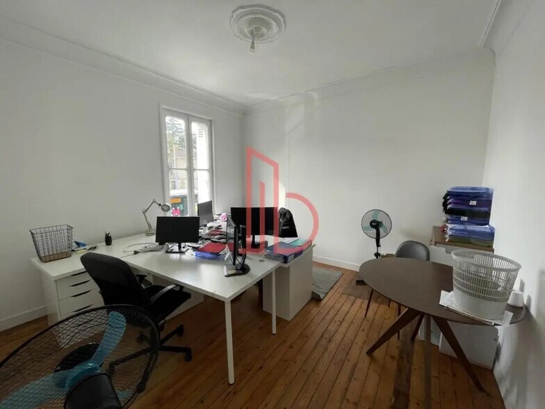 Bureau dans Bègles à vendre - Photo de l’immeuble – Image 3 sur 6