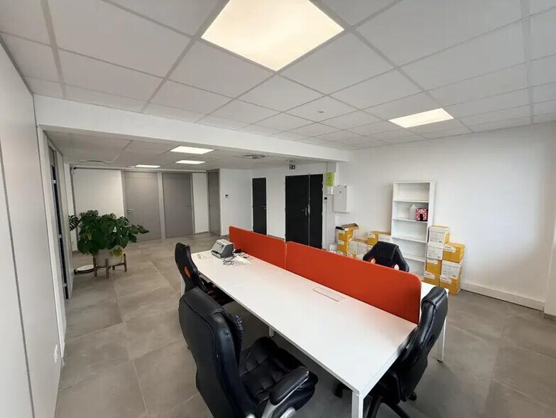 Bureau dans Fréjus à vendre - Photo intérieure – Image 3 sur 9