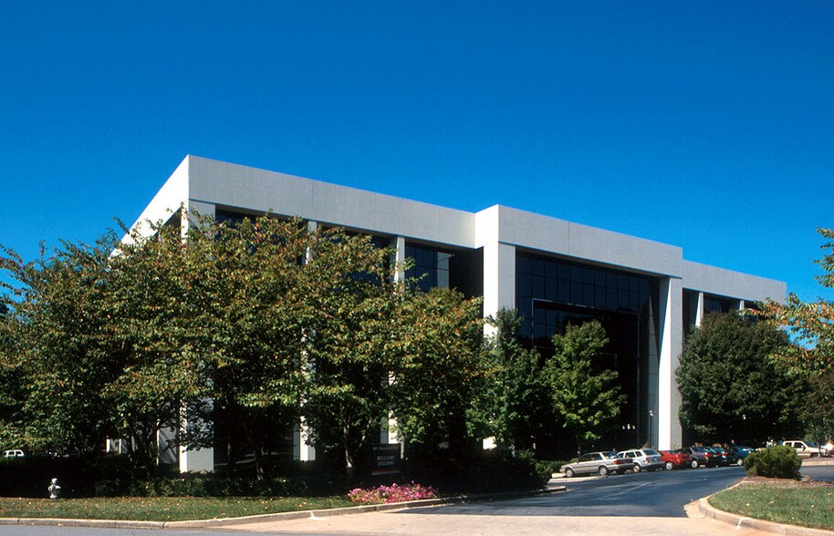 2877 Brandywine Rd, Atlanta, GA à louer - Photo de l’immeuble – Image 2 sur 5