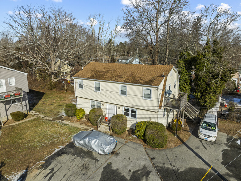 15 Chester St, New London, CT à vendre - Photo de l’immeuble – Image 3 sur 7