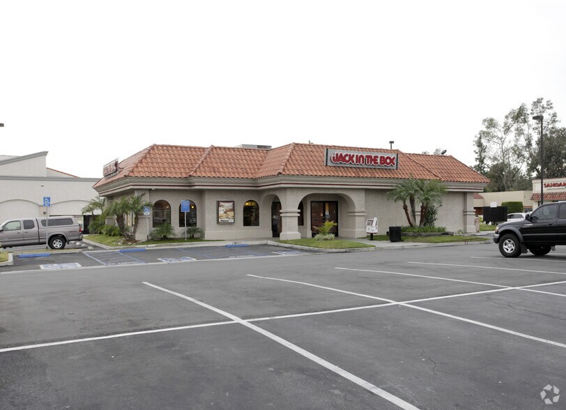 1165 S Diamond Bar Blvd, Diamond Bar, CA à louer - Photo de l’immeuble – Image 2 sur 12