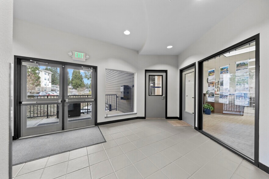 675 Orchard Heights Rd, Salem, OR à louer - Photo de l’immeuble – Image 1 sur 21