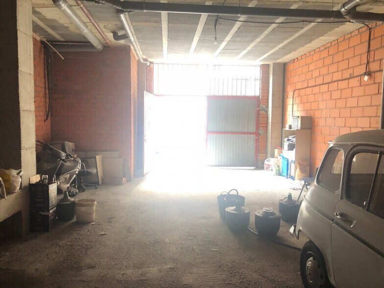 Local commercial dans León à vendre - Photo de l’immeuble – Image 2 sur 3