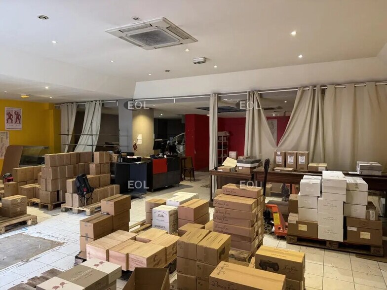 Local d’activités dans Le Perreux-sur-Marne à louer - Photo de l’immeuble – Image 3 sur 3