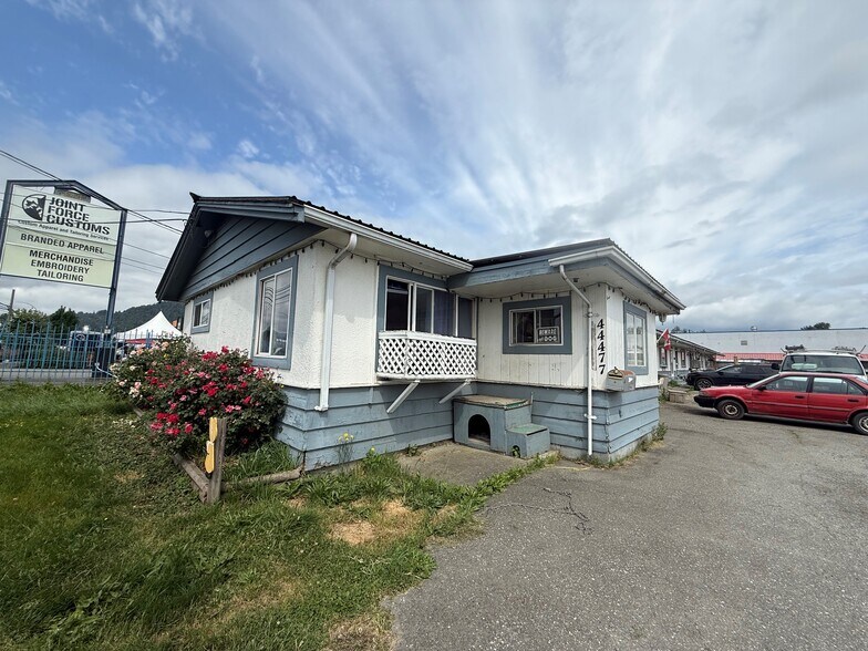 44477 Yale Rd, Chilliwack, BC à vendre - Photo de l’immeuble – Image 1 sur 9