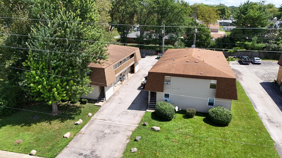 152 & 162 S. Dipper Lane | 18 units portefeuille de 2 biens à vendre sur LoopNet.fr - Photo de l’immeuble – Image 2 sur 17