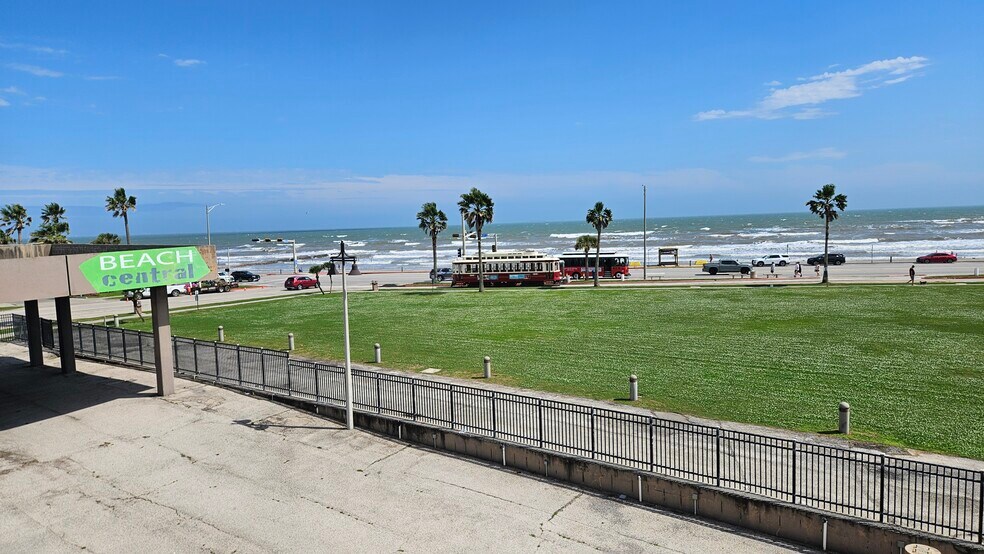 2102 Seawall Blvd, Galveston, TX à vendre - Photo de l’immeuble – Image 2 sur 13