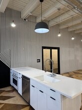 1821 W Hubbard St, Chicago, IL à louer Photo intérieure– Image 2 sur 7