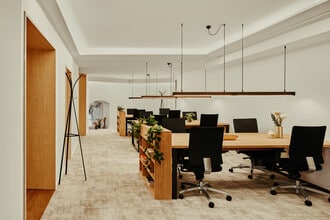 47 Rue Du Rocher, Paris à louer Photo intérieure– Image 2 sur 7