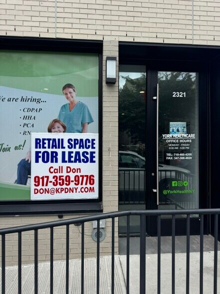 2321 Belmont Ave, Bronx, NY à louer - Photo de l’immeuble – Image 3 sur 8