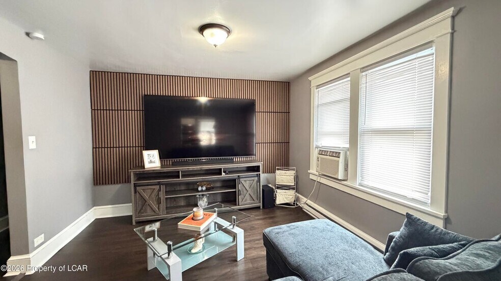 125 Grove St, Wilkes-Barre, PA à vendre - Photo de l’immeuble – Image 3 sur 31