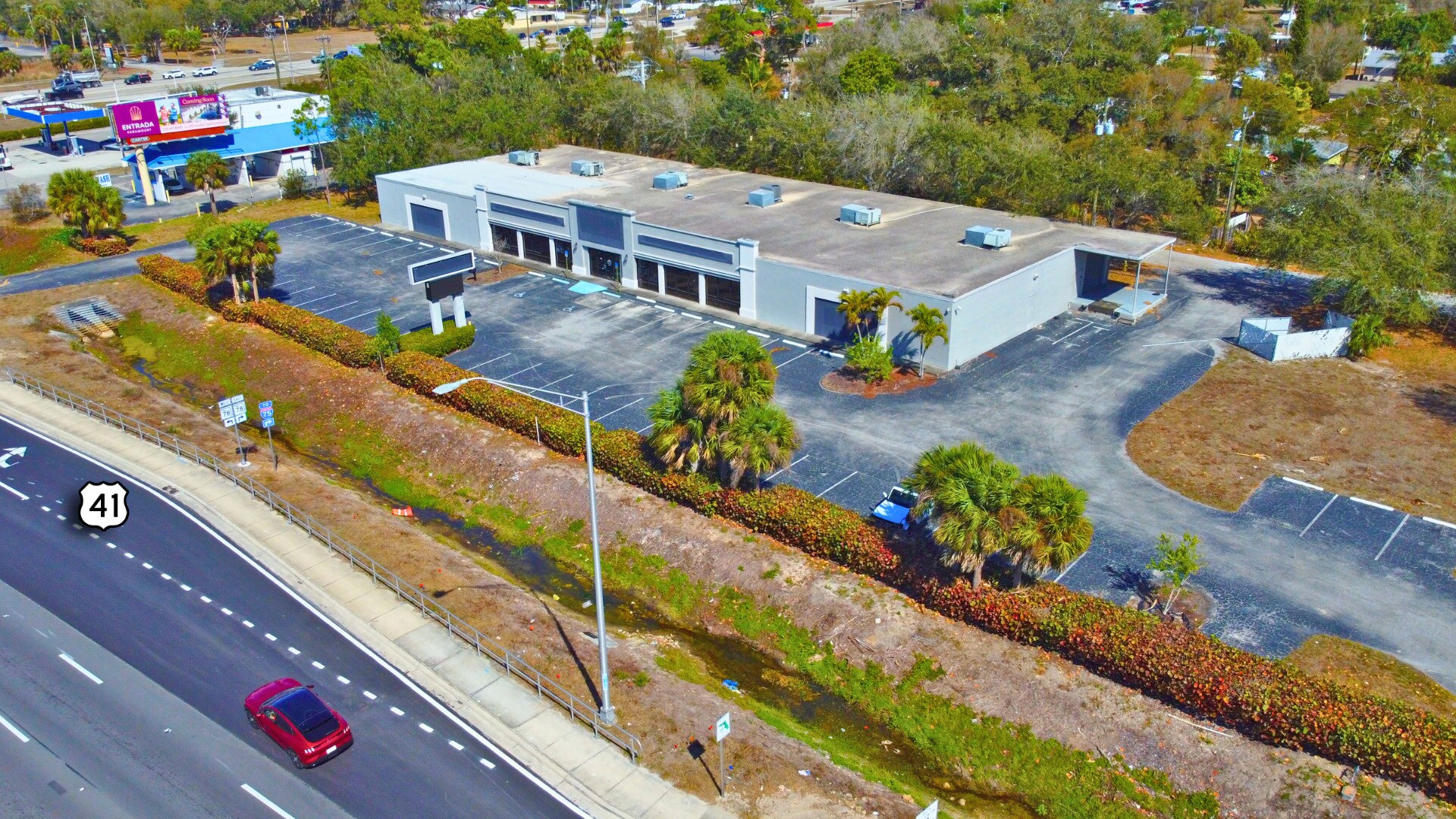 1700-1750 N Tamiami Trl, North Fort Myers, FL à vendre Photo de l’immeuble– Image 1 sur 23