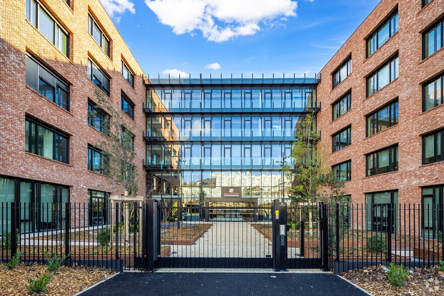 10 Rue Joannès Carret, Lyon à louer - Photo de l’immeuble – Image 3 sur 3