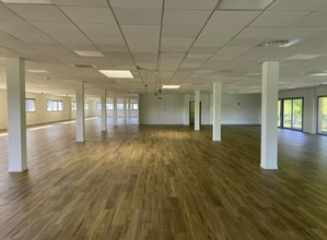 Bureau dans Saint-Priest à louer Photo intérieure– Image 1 sur 8