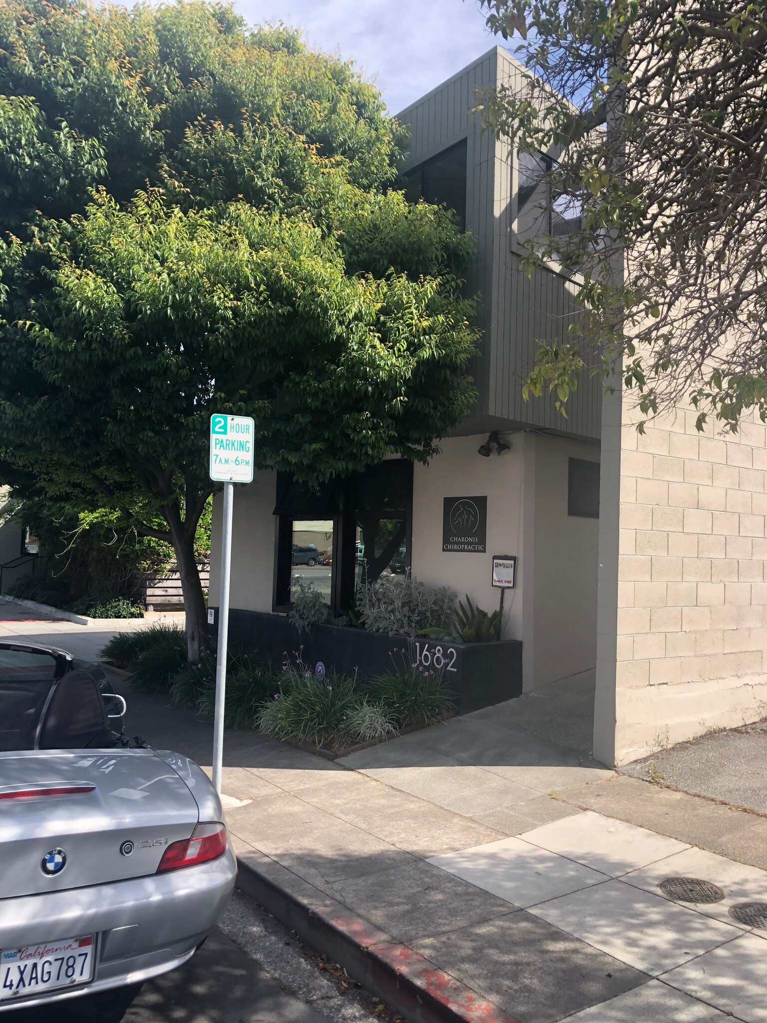 1682 Laurel St, San Carlos, CA à louer Photo principale– Image 1 sur 7