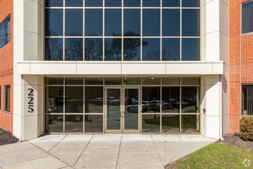225 Foxborough Blvd, Foxborough, MA à louer - Photo de l’immeuble – Image 2 sur 5