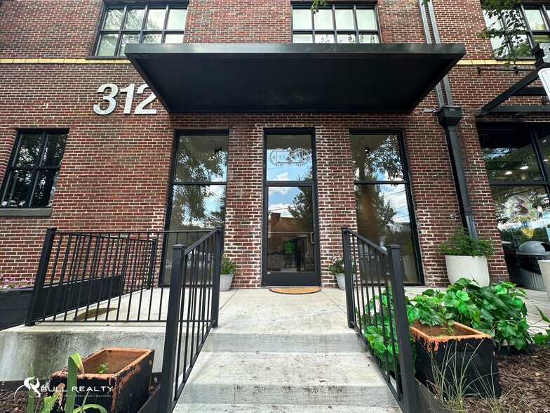 312 N Highland Ave NE, Atlanta, GA à louer - Photo de l’immeuble – Image 3 sur 12