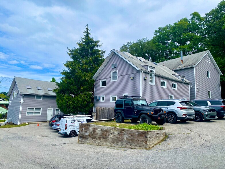 333 Old Tarrytown Rd, White Plains, NY à vendre - Photo de l’immeuble – Image 1 sur 4