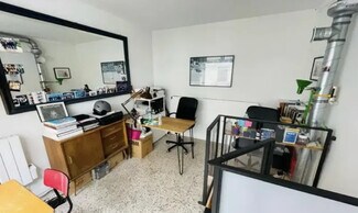 Plus de détails pour Local commercial à louer