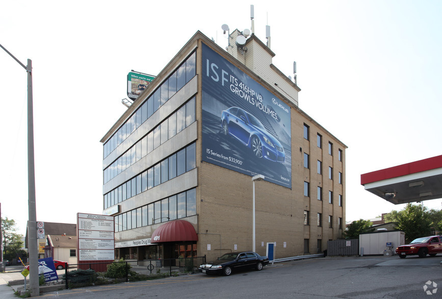 491 Lawrence Av W, Toronto, ON à louer - Photo de l’immeuble – Image 2 sur 12