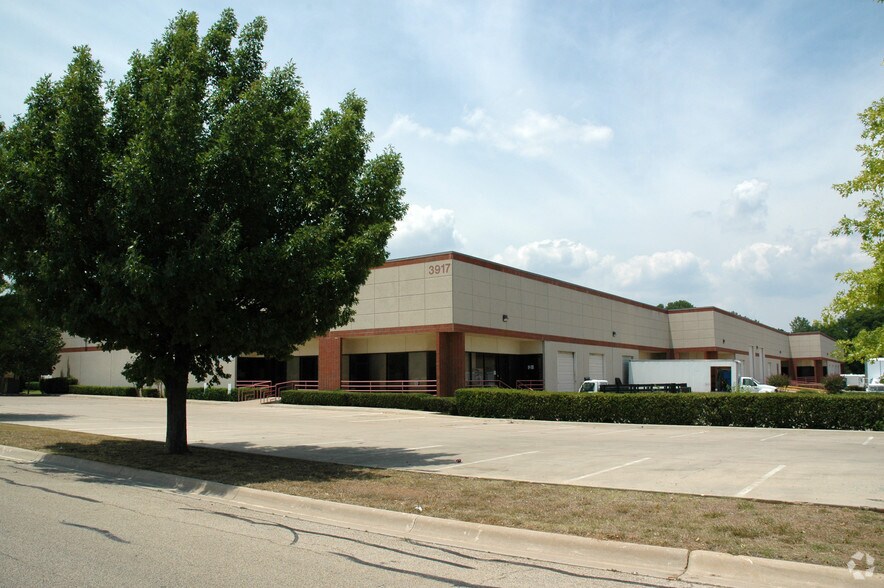 3923 Morse St, Denton, TX à louer - Photo de l’immeuble – Image 3 sur 13